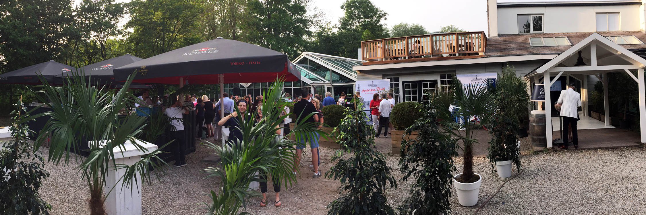 Amstel Boathouse mensen buiten